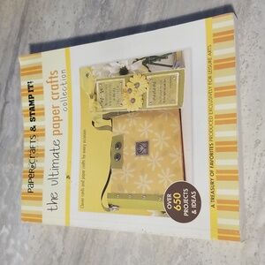 Softcover The ultimate paper craft collection book